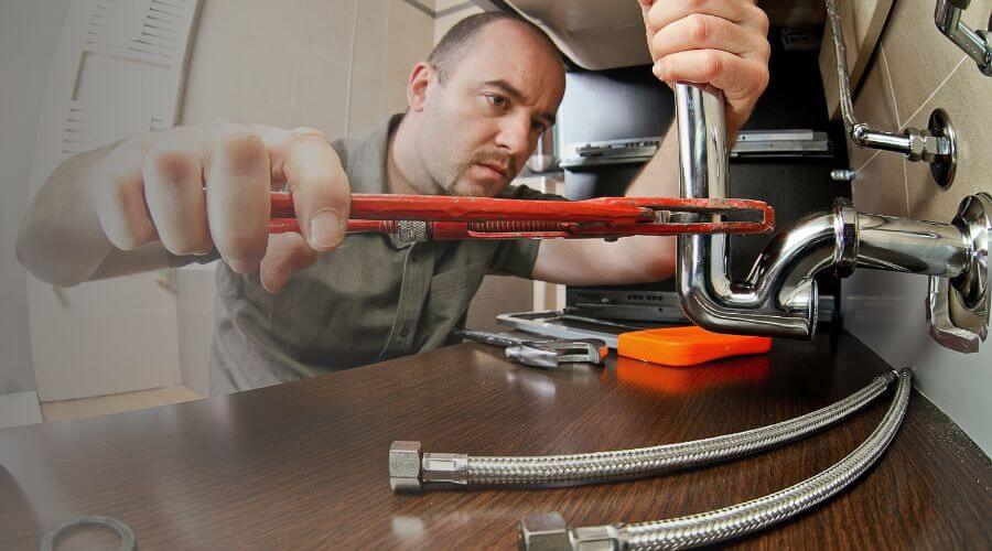 Professional clogged toilet repair in Excelsior Springs, MO